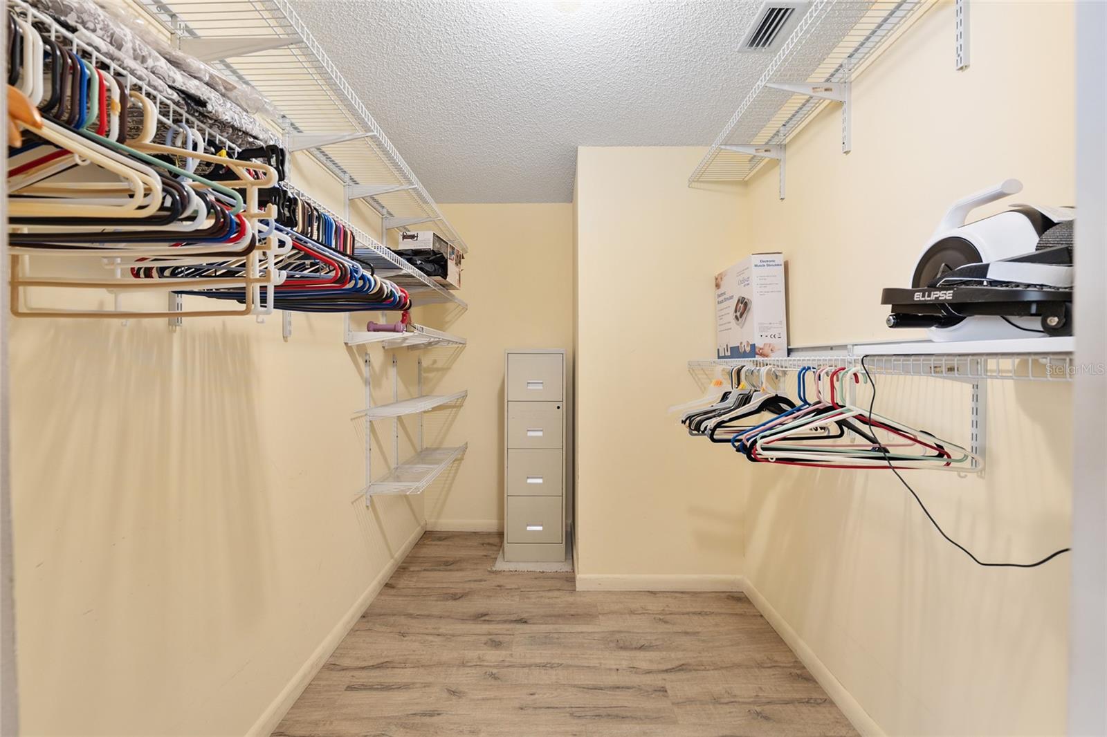 ON TOP OF THE WORLD - Residential