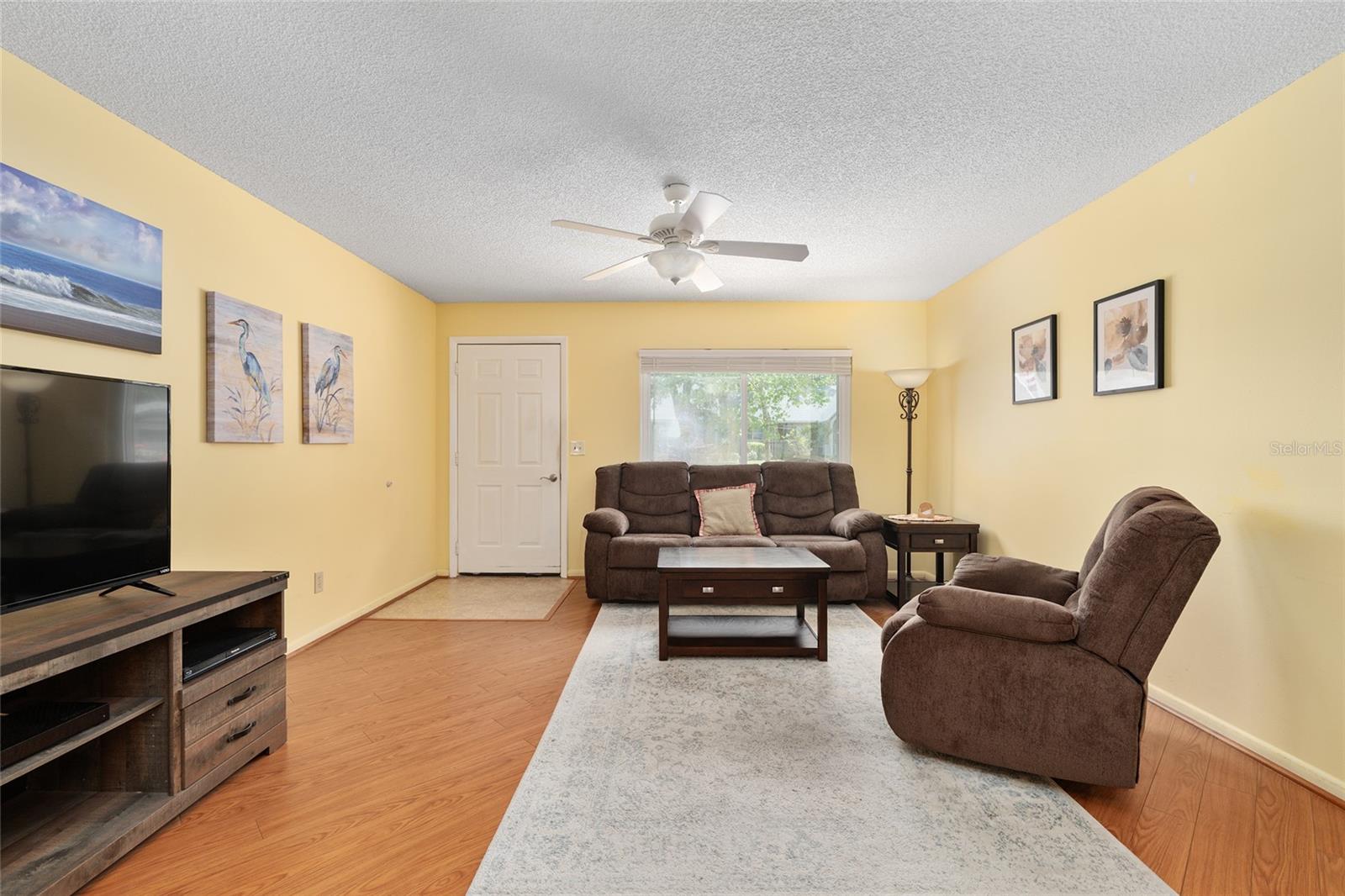 ON TOP OF THE WORLD - Residential