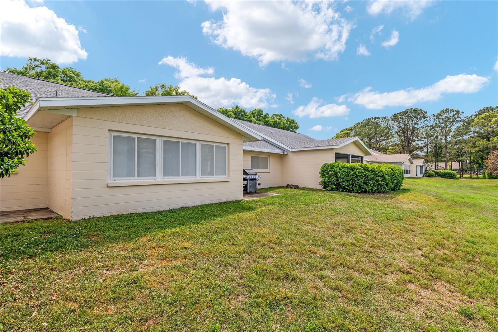 ON TOP OF THE WORLD - Residential