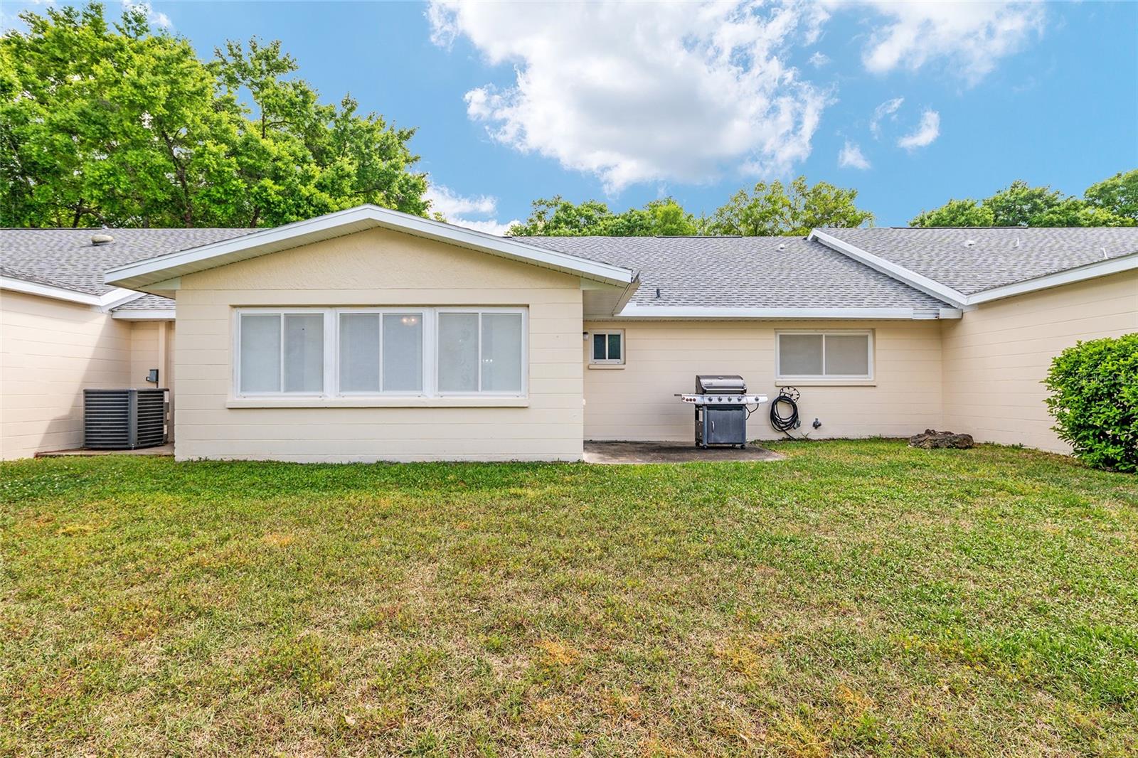 ON TOP OF THE WORLD - Residential