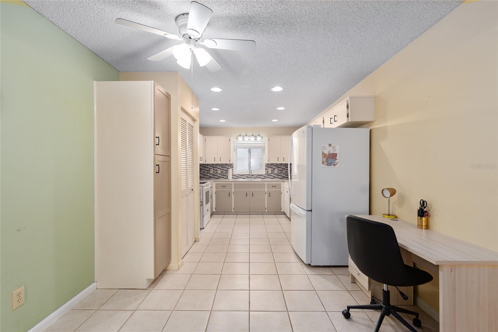 ON TOP OF THE WORLD - Residential