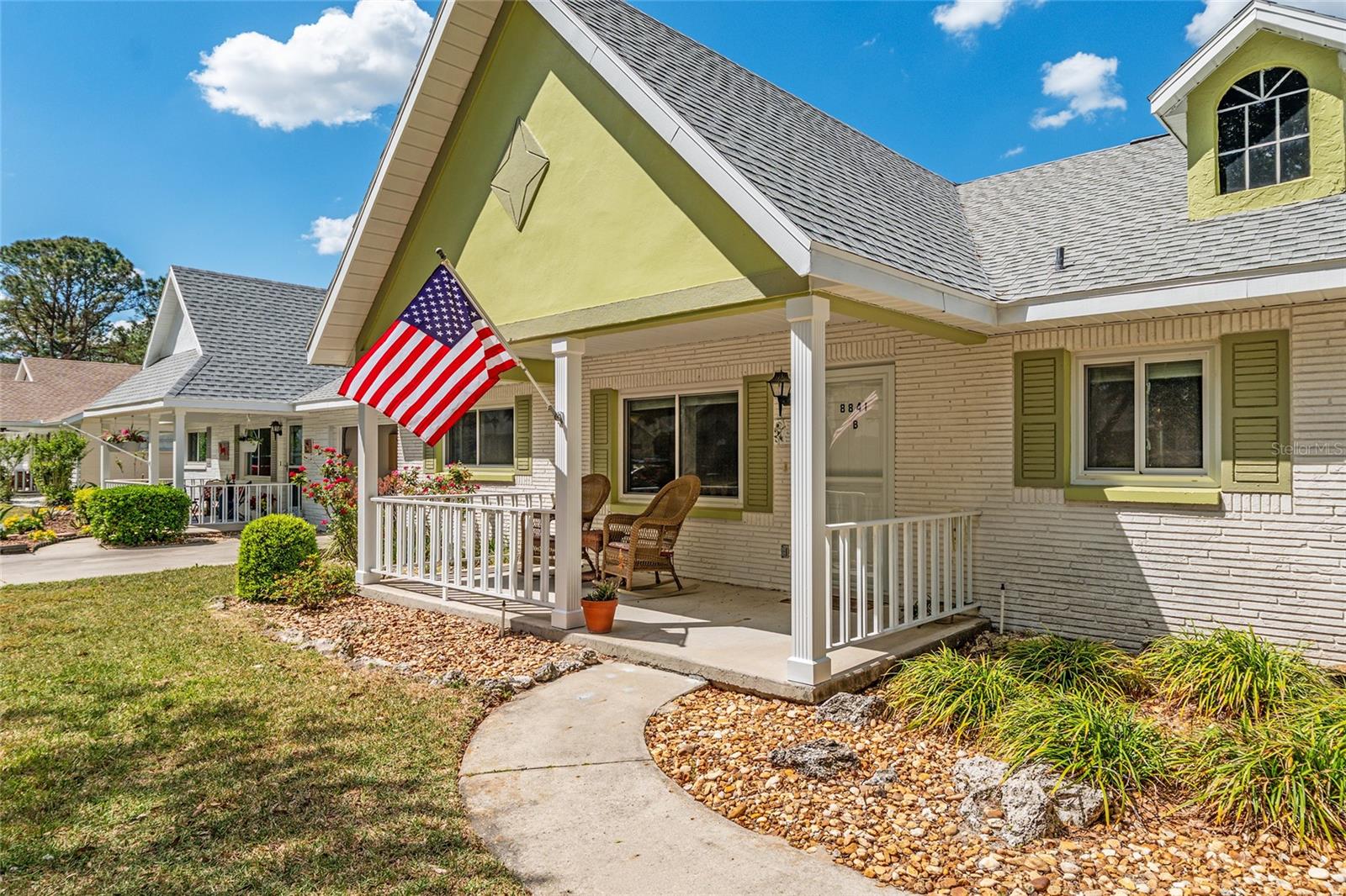 ON TOP OF THE WORLD - Residential