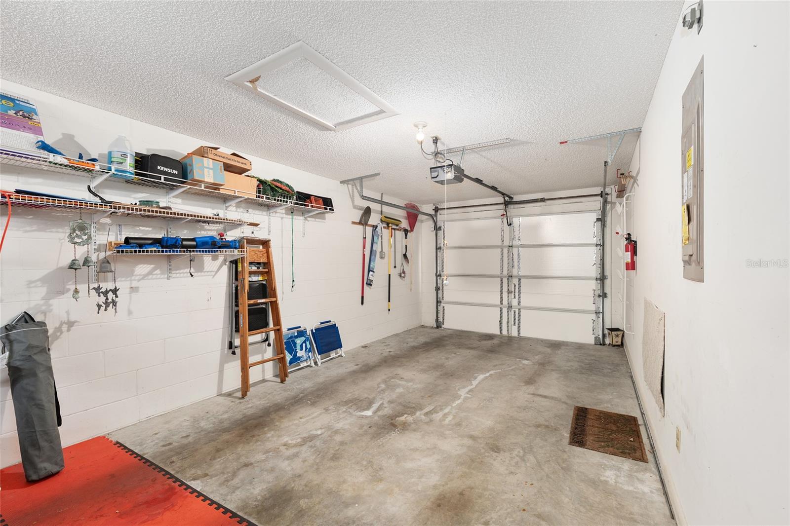 ON TOP OF THE WORLD - Residential