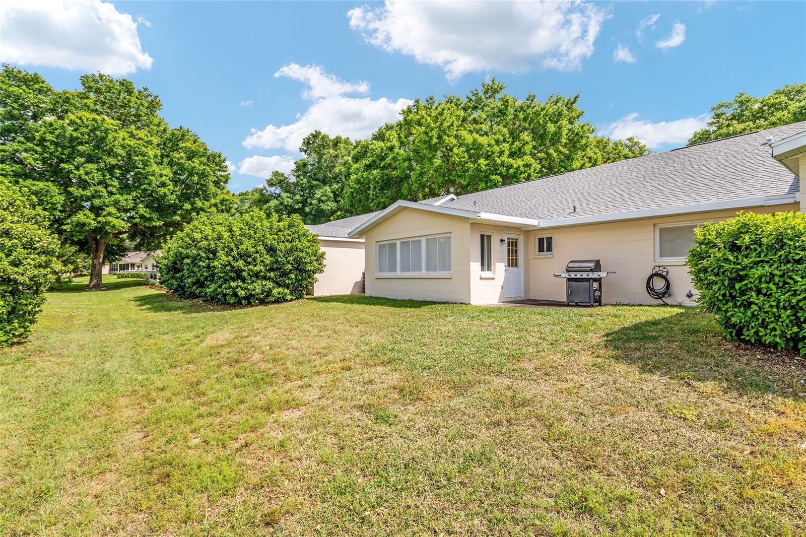 ON TOP OF THE WORLD - Residential