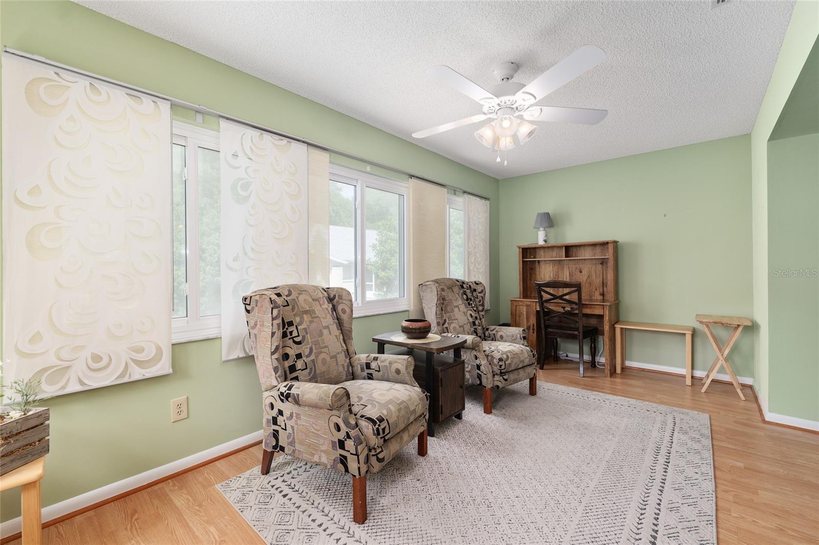 ON TOP OF THE WORLD - Residential