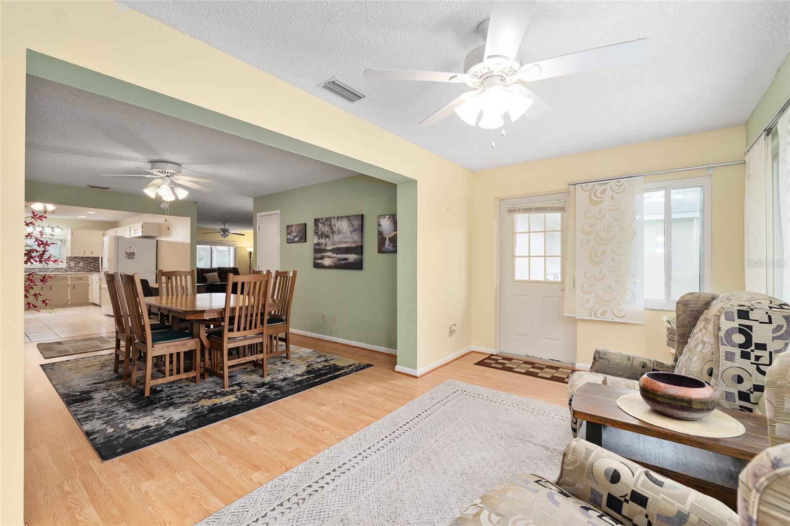 ON TOP OF THE WORLD - Residential