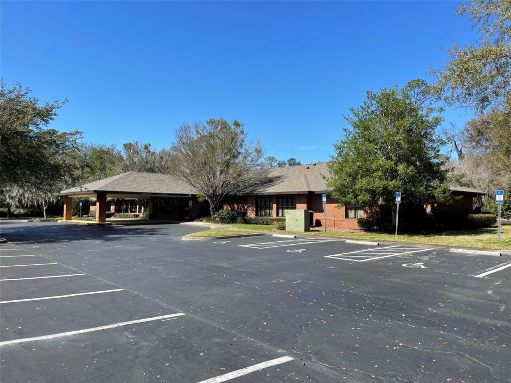 WINDSOR OAKS MEDICAL PARK - Commercial Sale