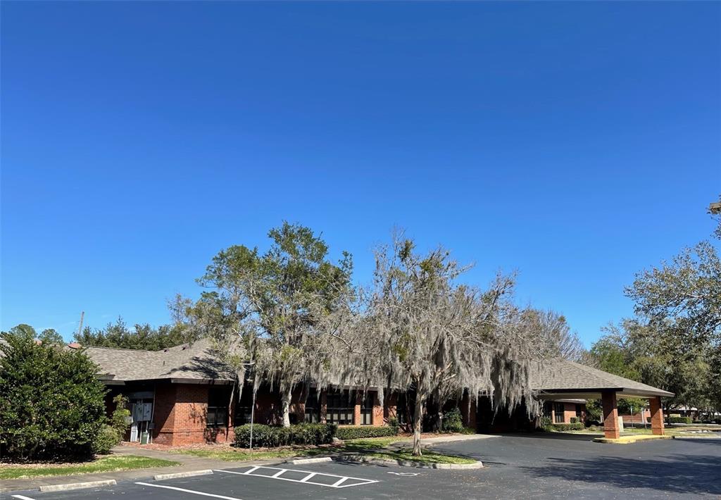 WINDSOR OAKS MEDICAL PARK - Commercial Sale