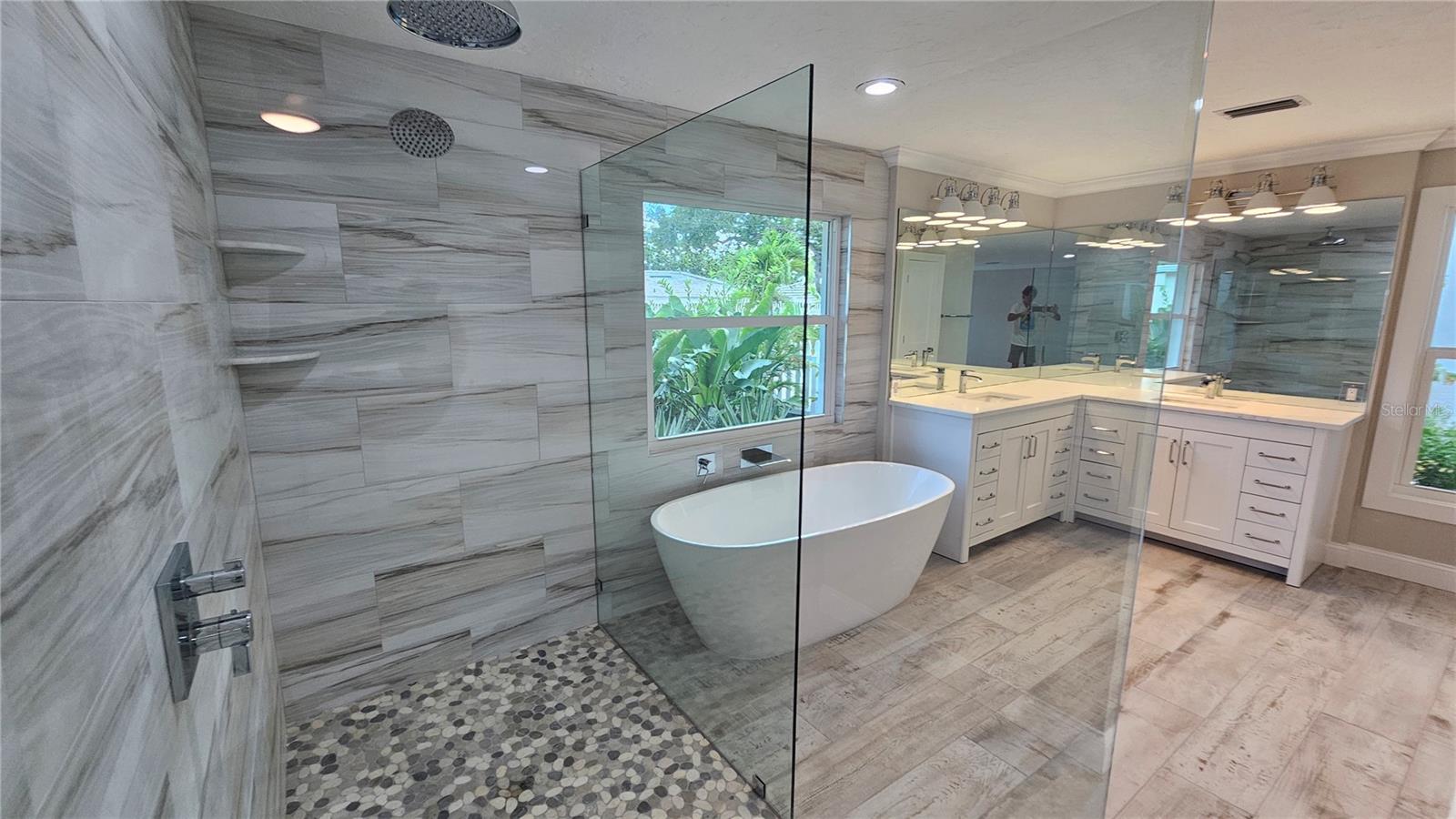 SECLUDED HARBOUR 02 - Residential