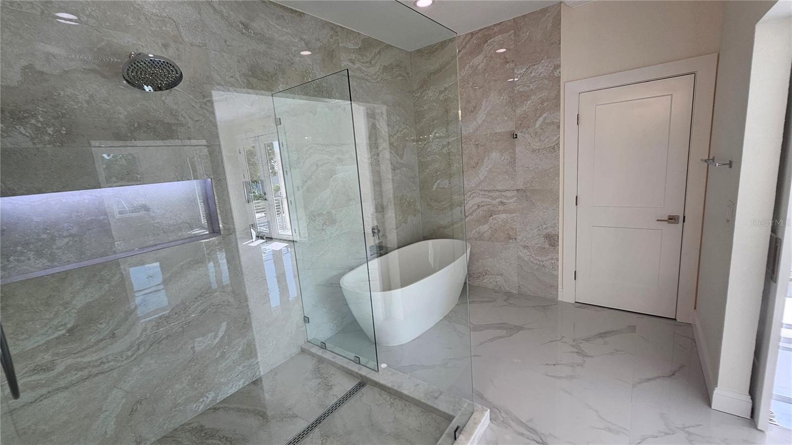 SECLUDED HARBOUR 02 - Residential