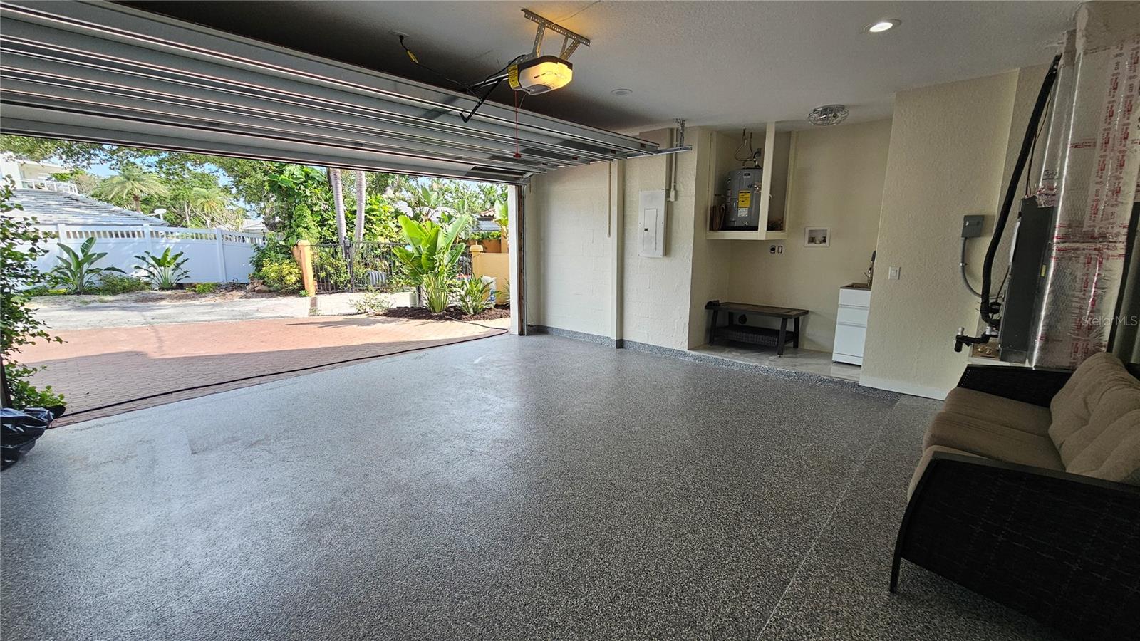 SECLUDED HARBOUR 02 - Residential