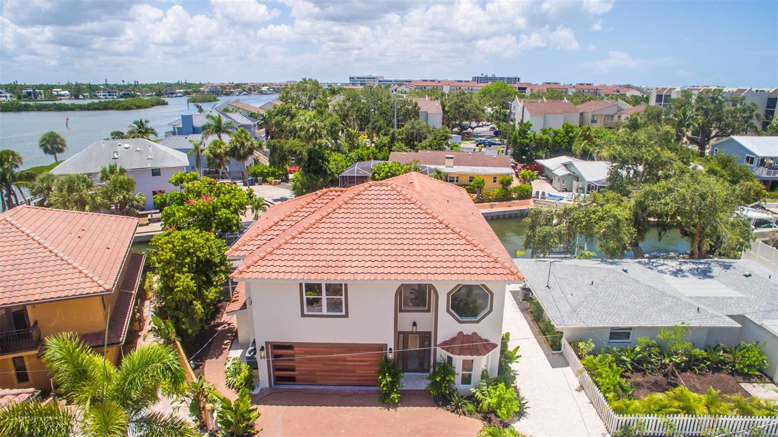 SECLUDED HARBOUR 02 - Residential