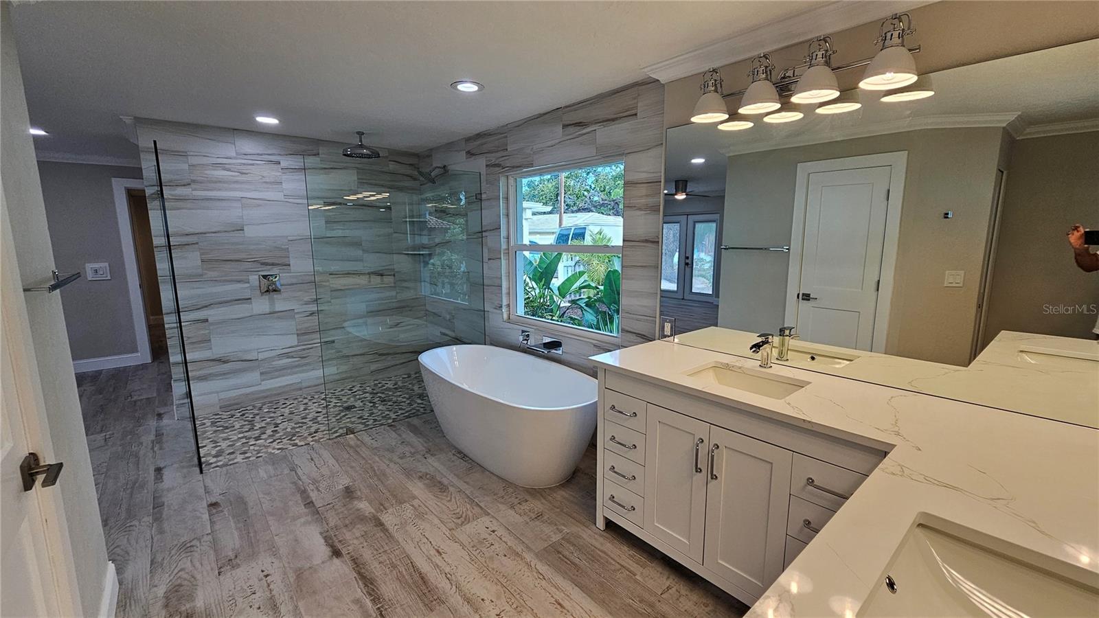 SECLUDED HARBOUR 02 - Residential