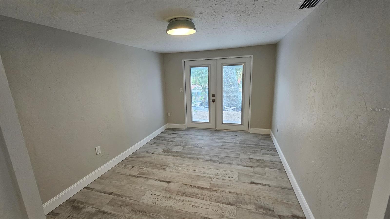 SECLUDED HARBOUR 02 - Residential