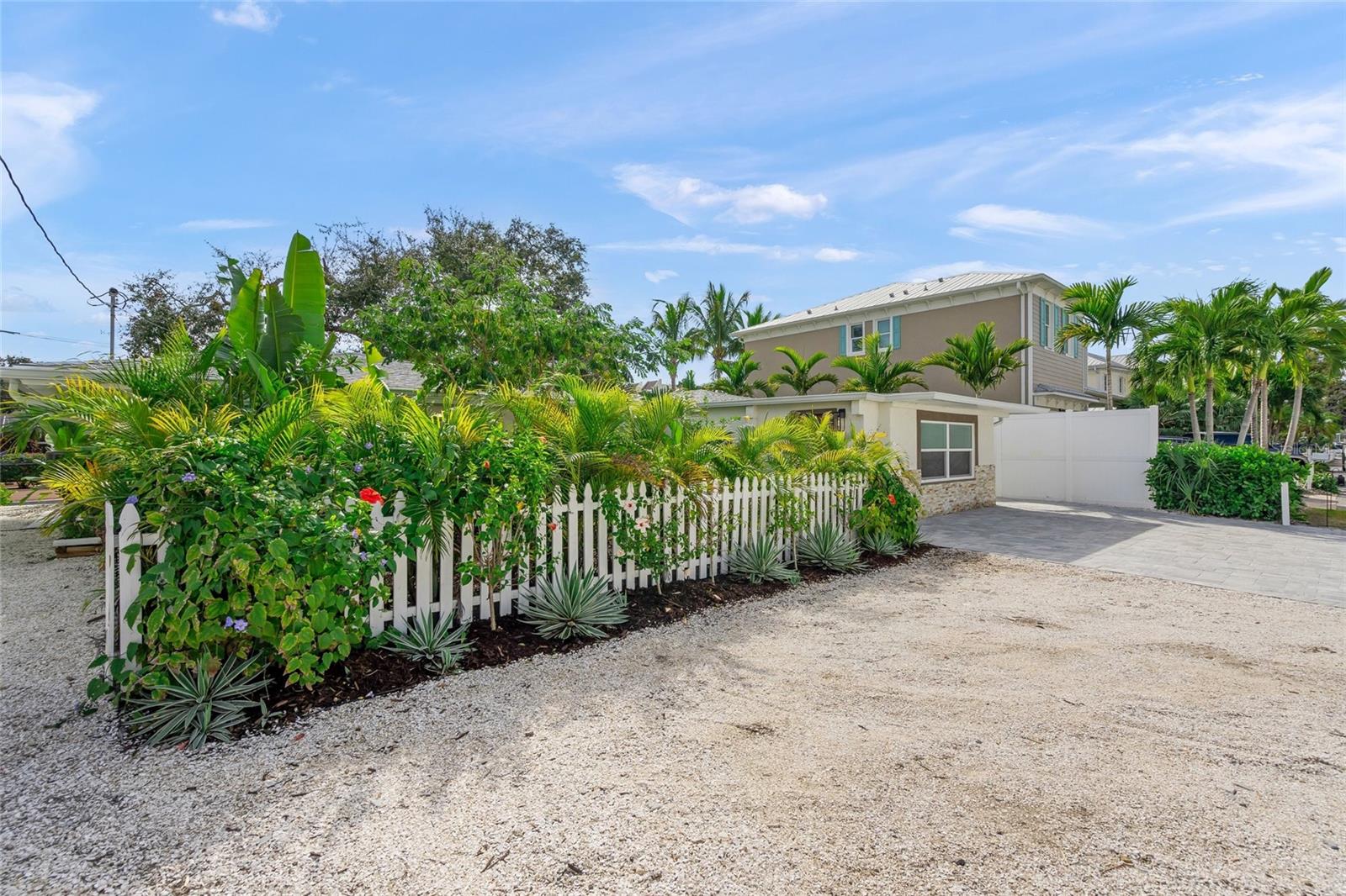 SECLUDED HARBOUR 02 - Residential