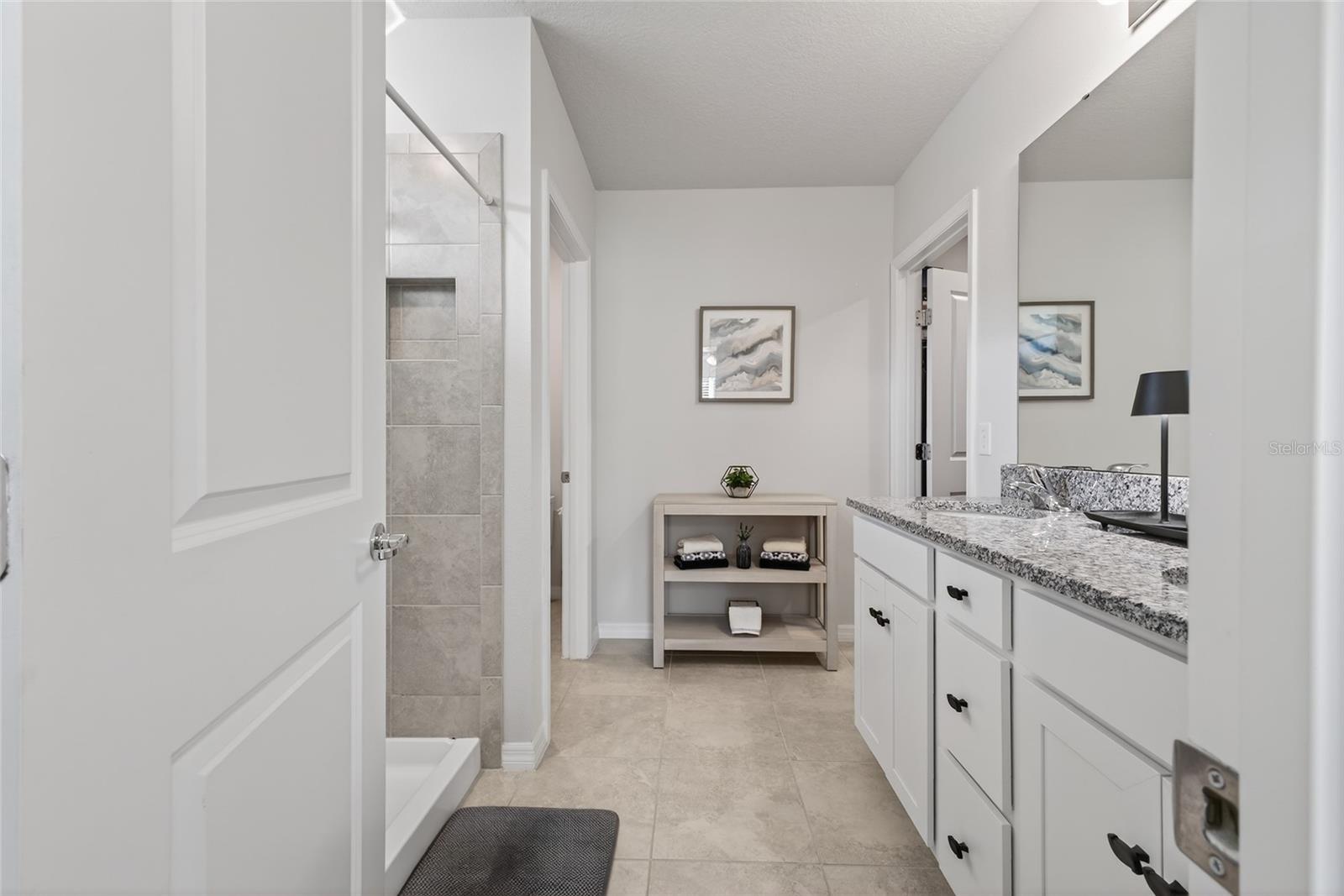 ESTATES/LK FLORENCE - Residential