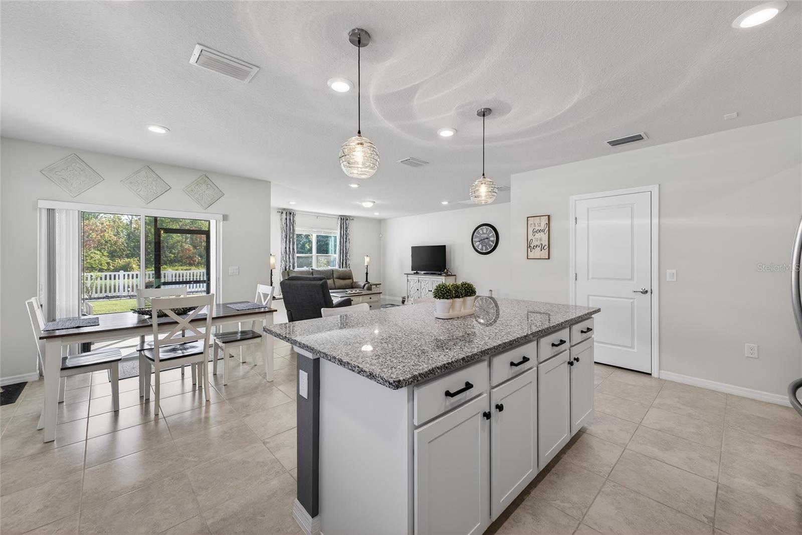 ESTATES/LK FLORENCE - Residential