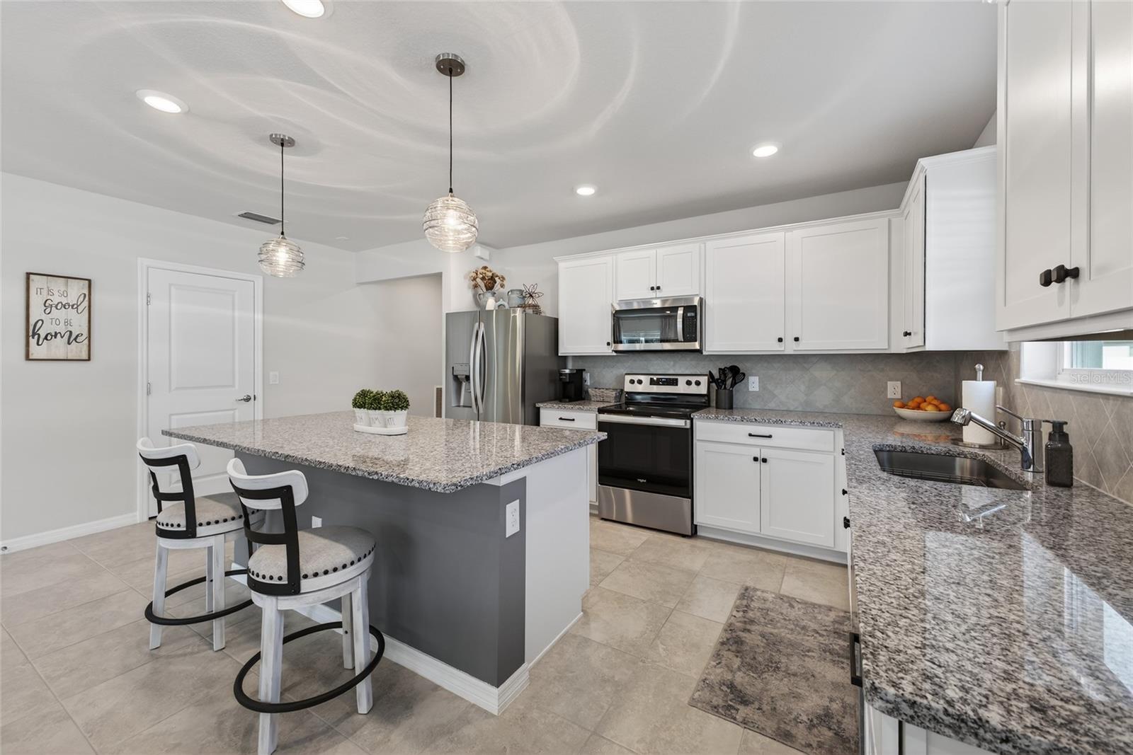 ESTATES/LK FLORENCE - Residential