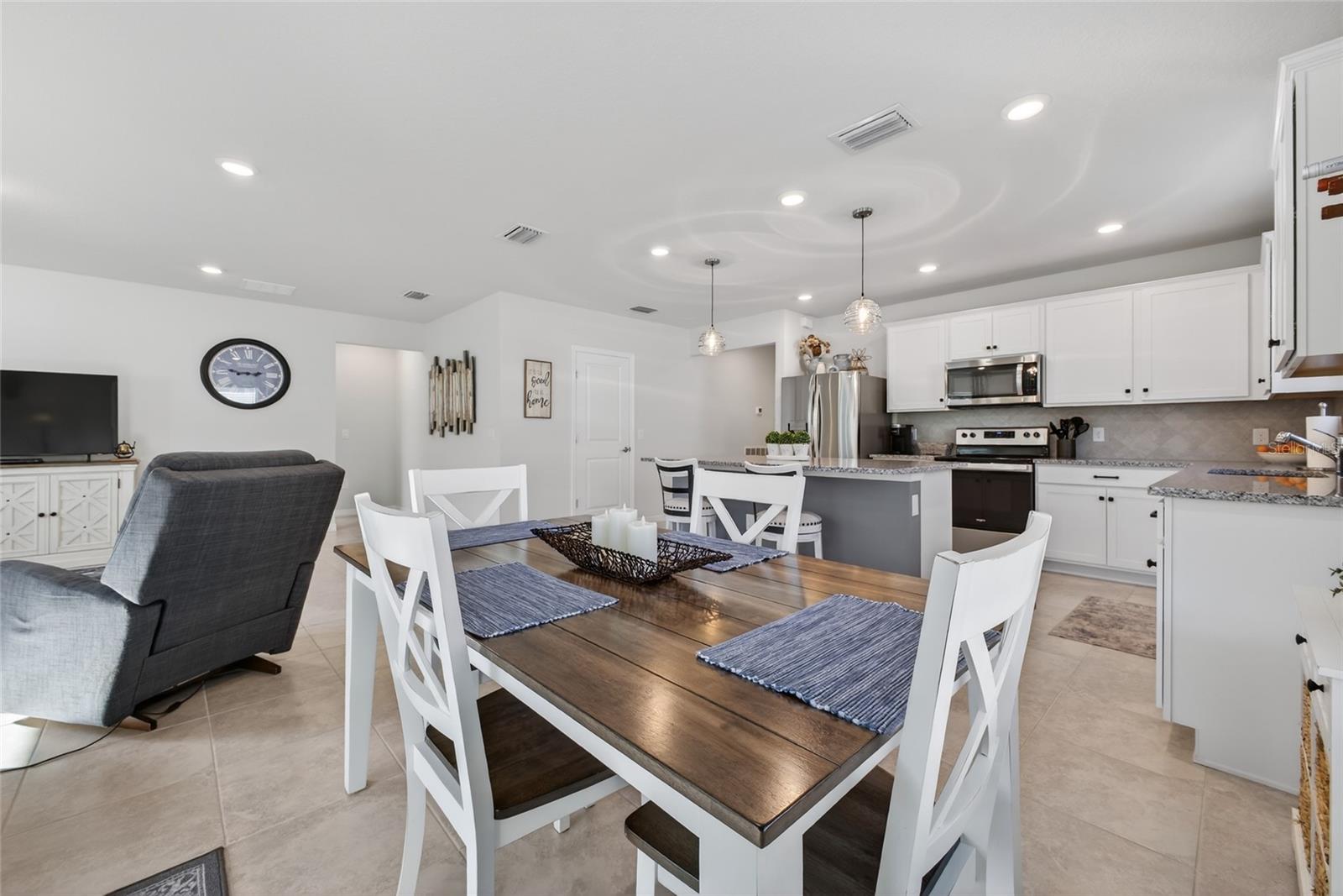 ESTATES/LK FLORENCE - Residential