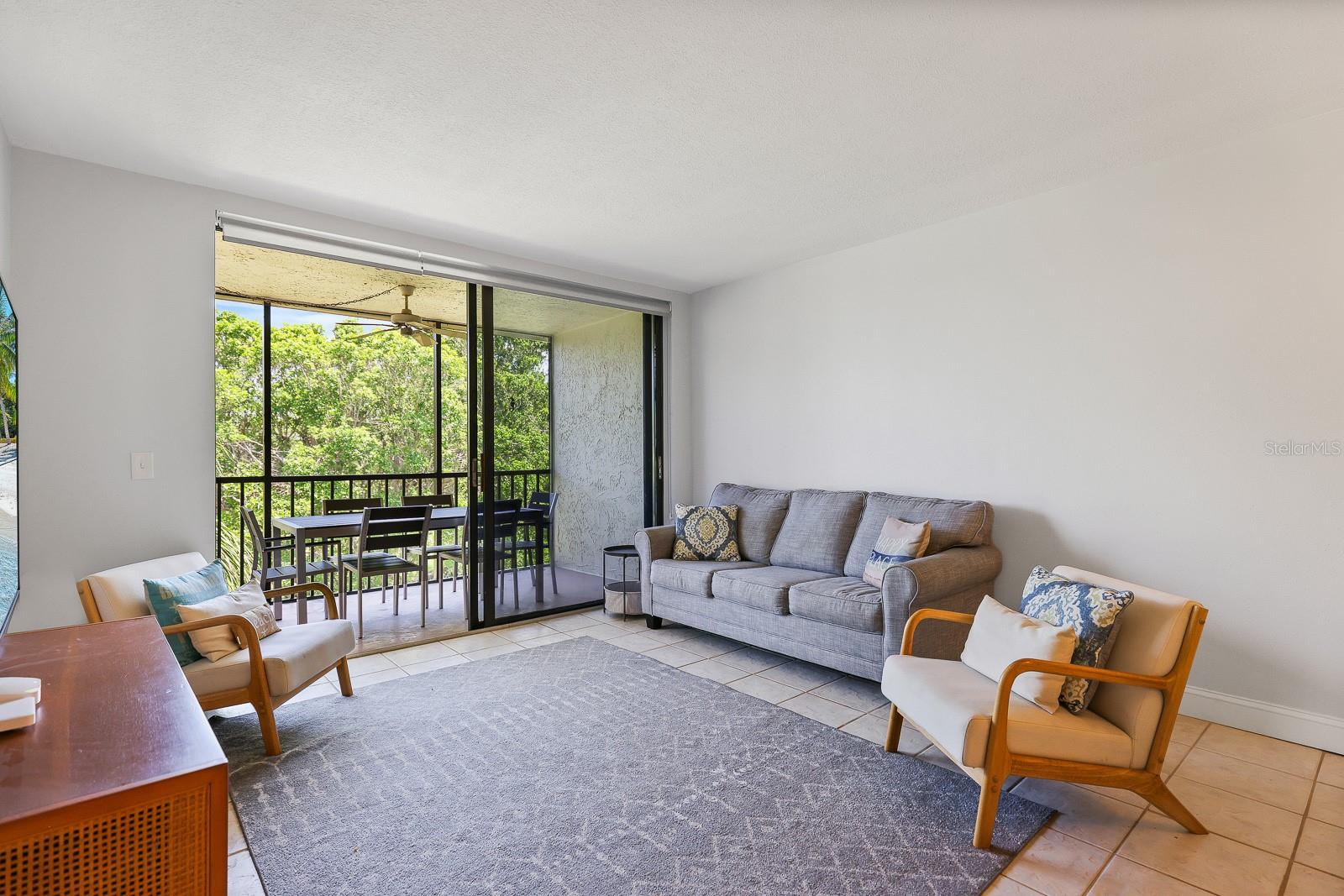 SEAPLACE VI - Residential