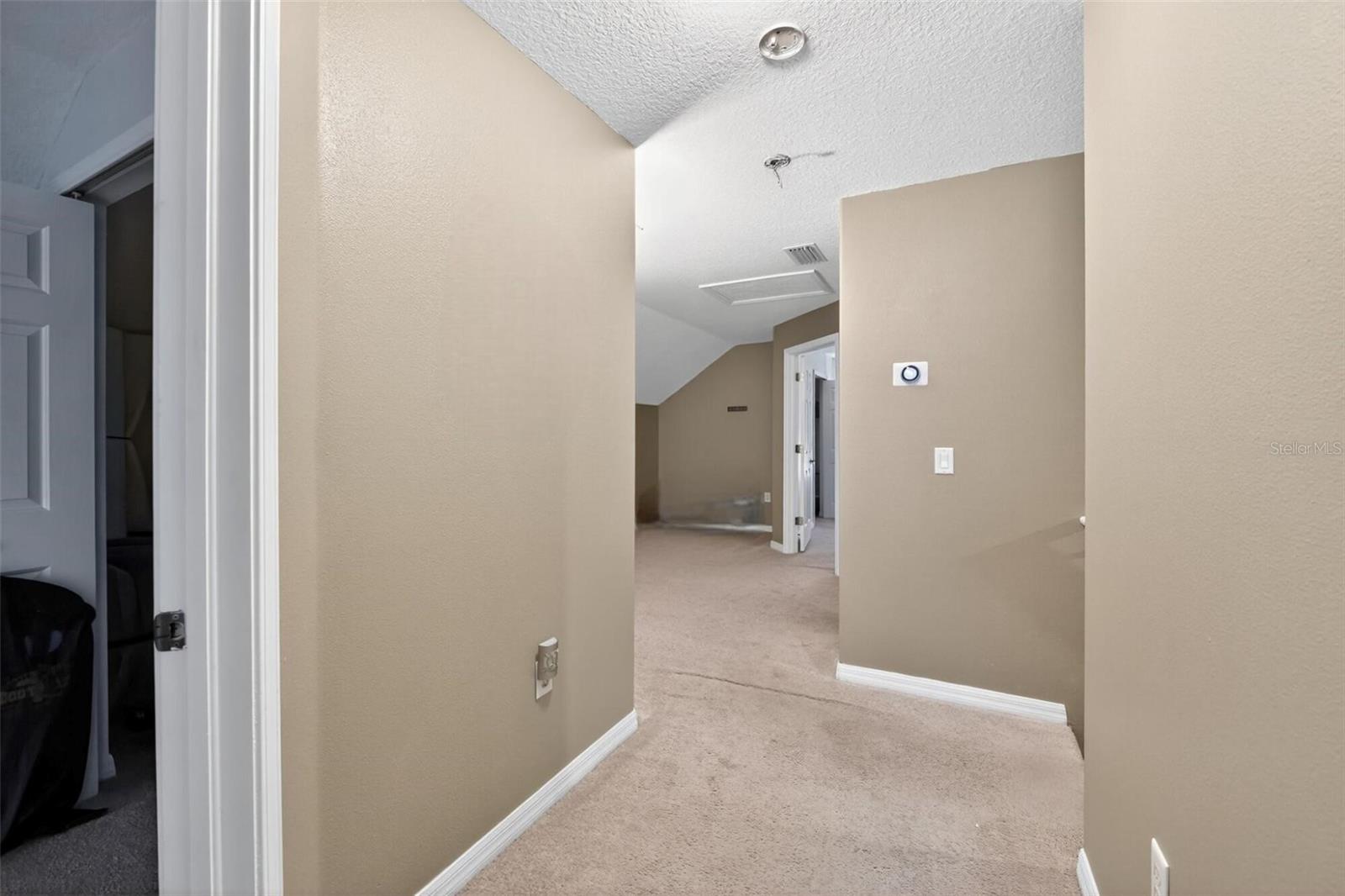 OAK TRACE - Residential