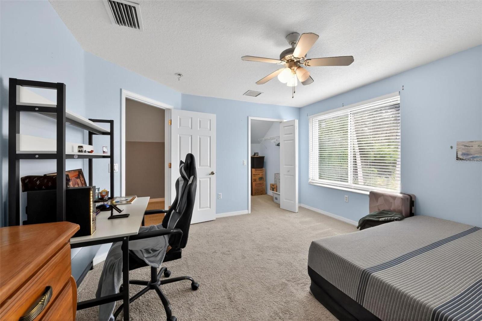 OAK TRACE - Residential