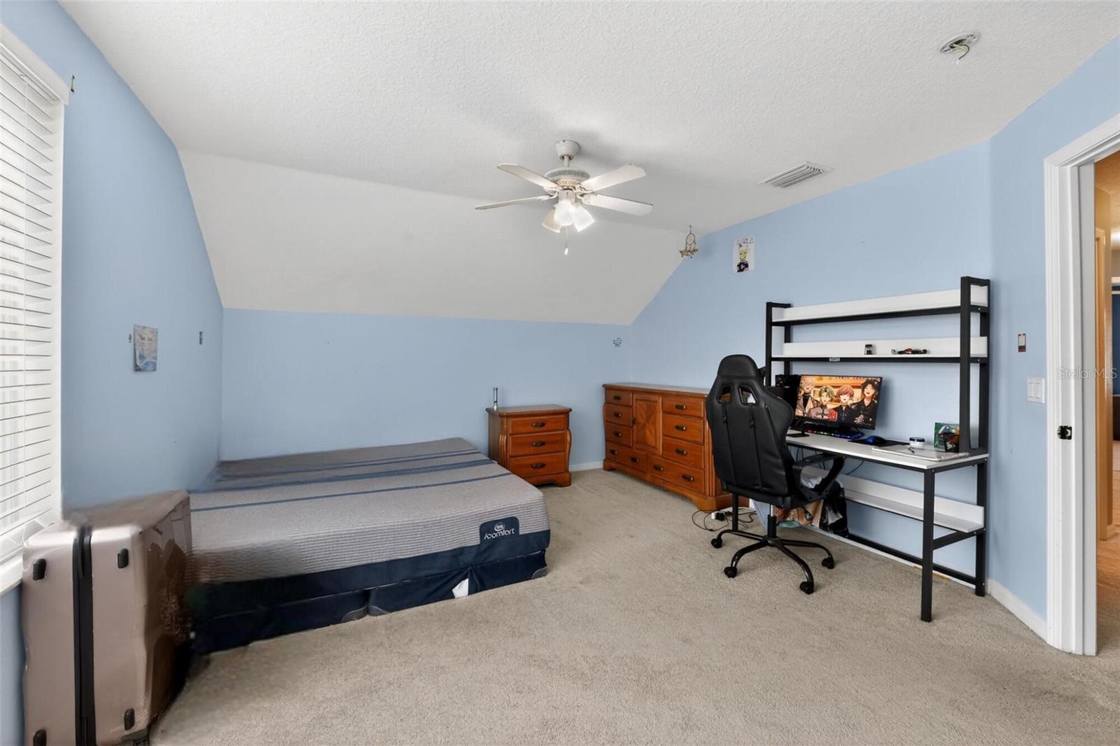 OAK TRACE - Residential