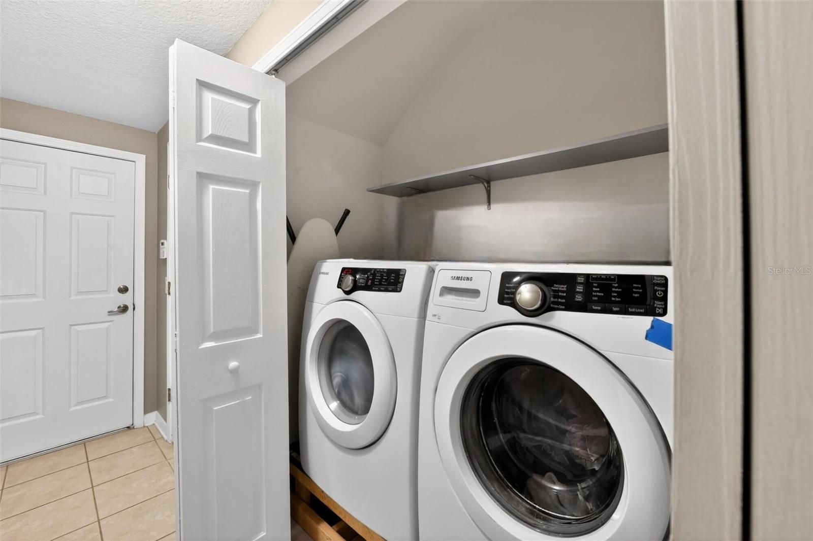 OAK TRACE - Residential