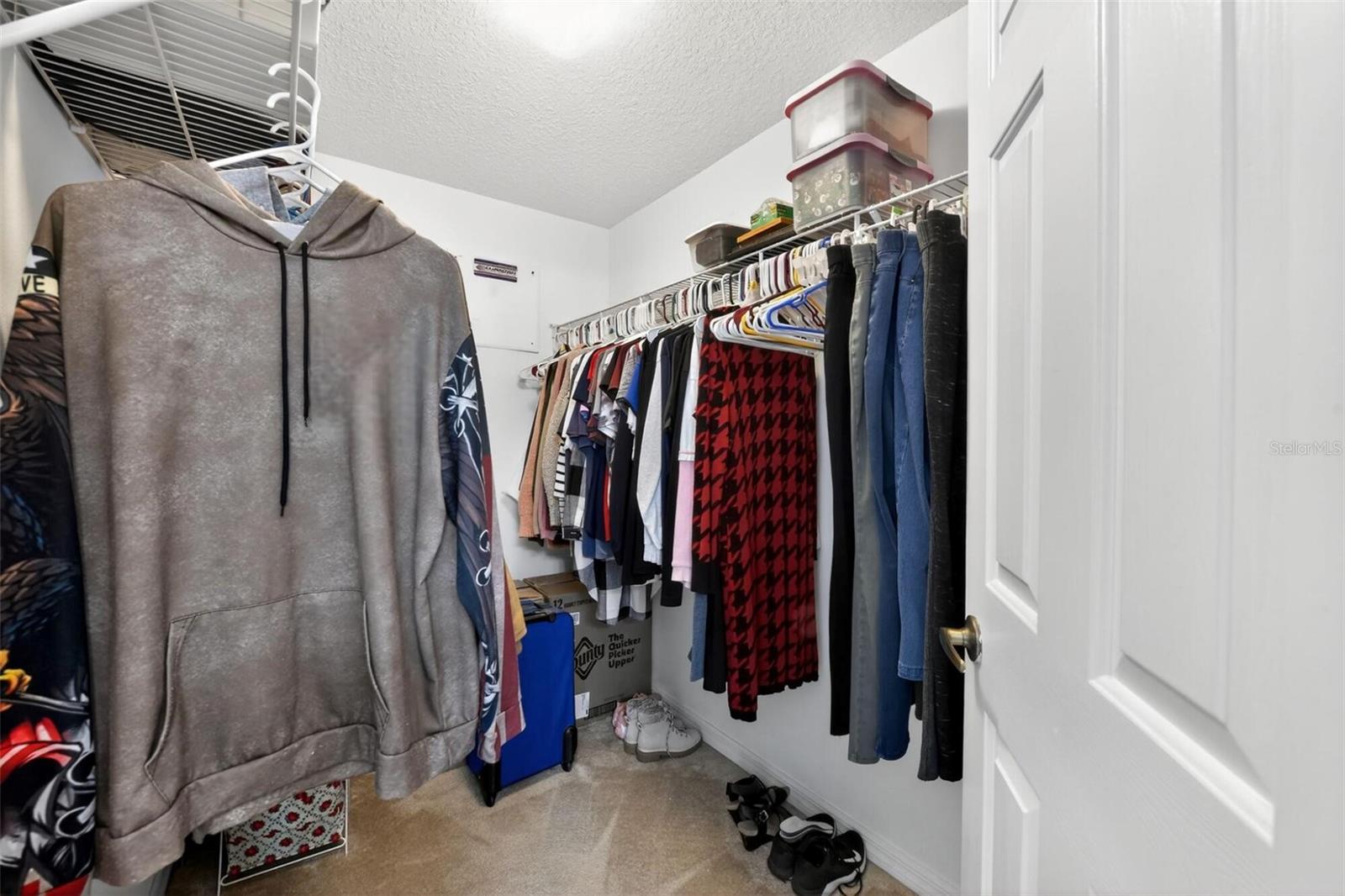 OAK TRACE - Residential