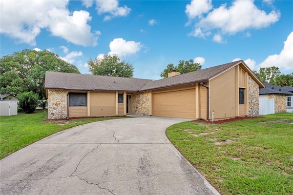 8422 MARGARITA DR, ORLANDO, FL 32817 - Image f592a8c2f1aad74cda329cb135faefb6/4091704938