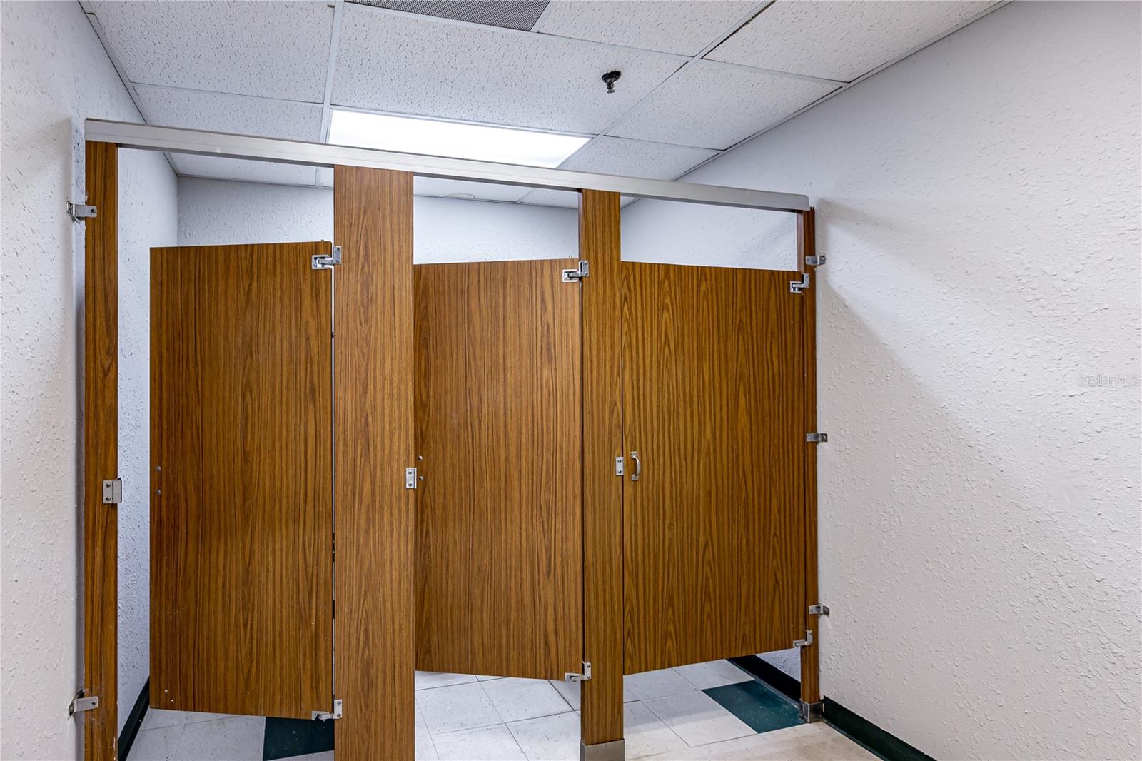 UNPLATTED - Commercial Lease