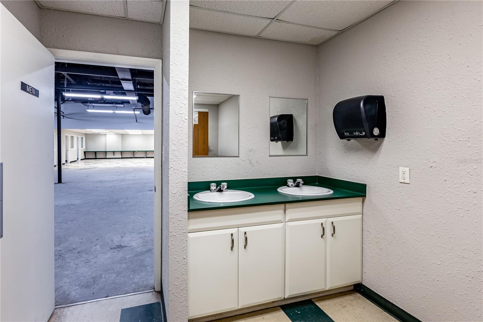 UNPLATTED - Commercial Lease