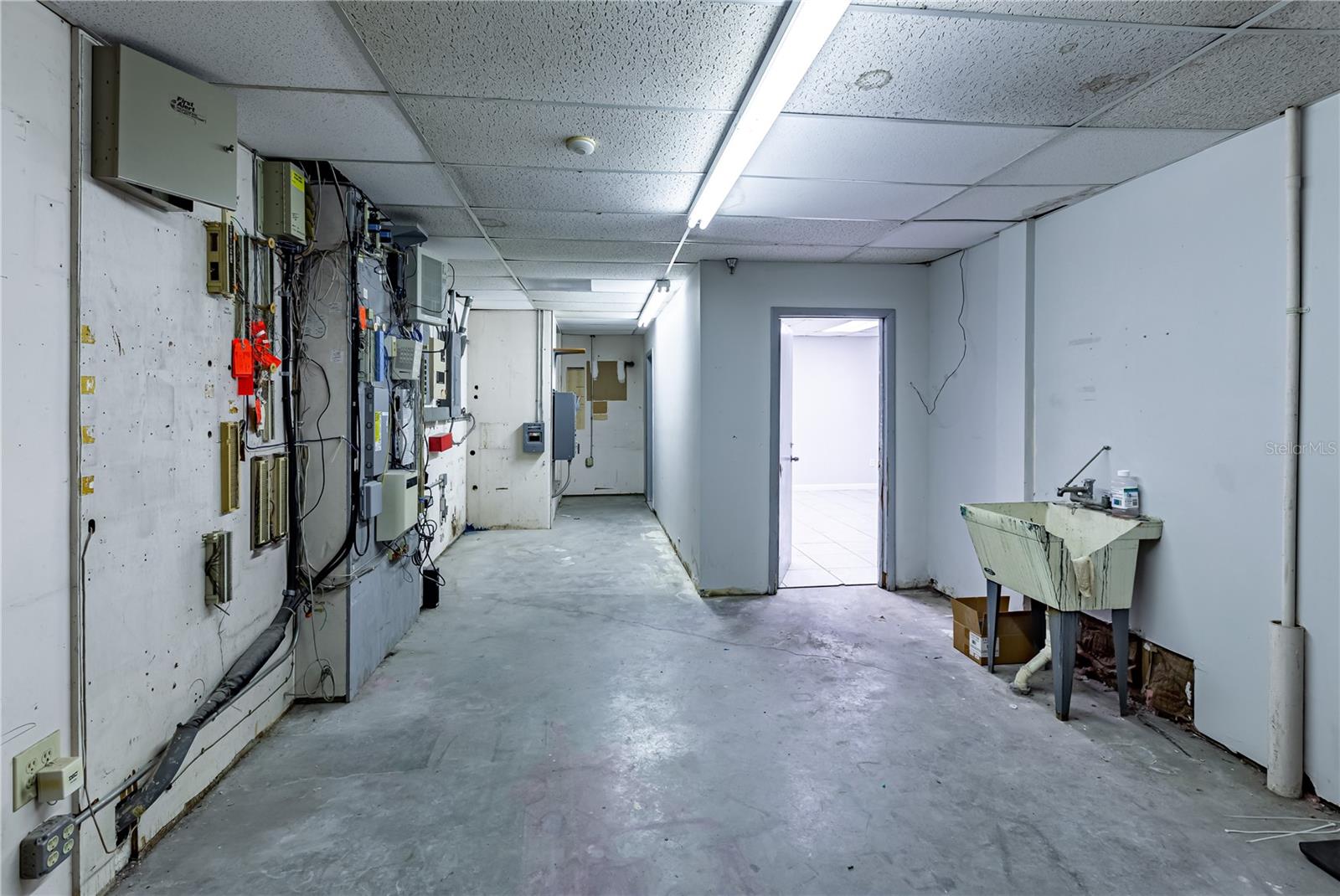 UNPLATTED - Commercial Lease