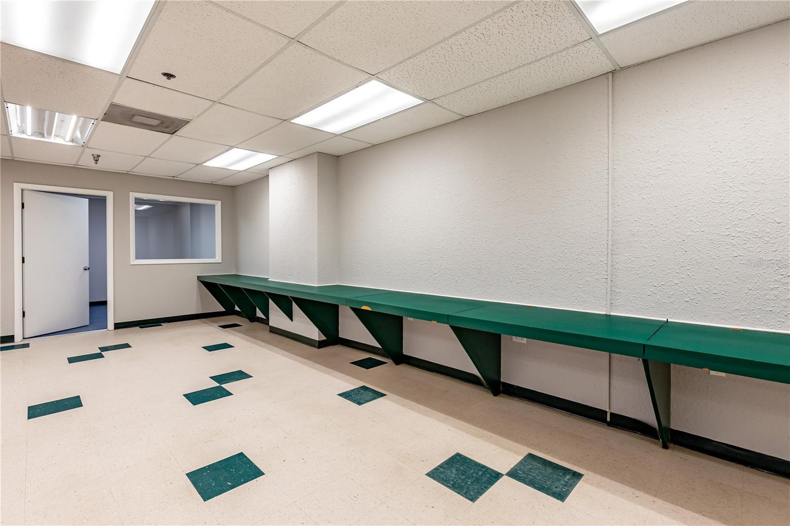 UNPLATTED - Commercial Lease