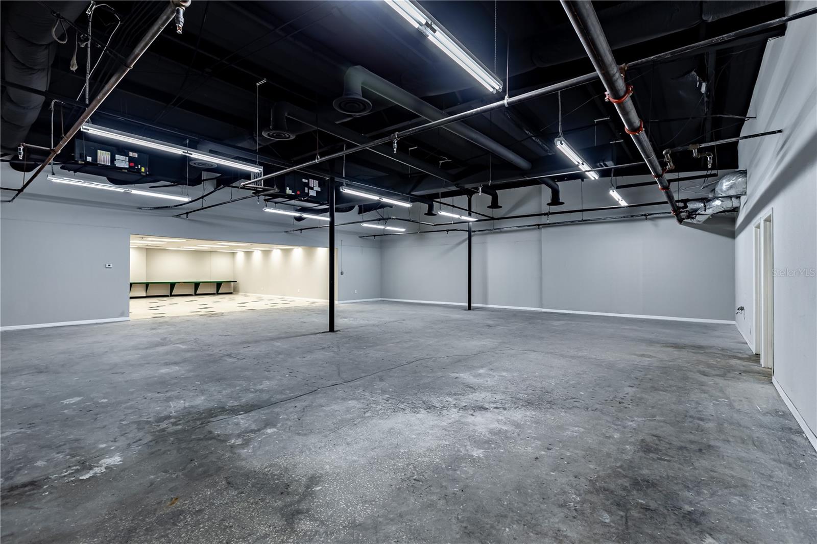 UNPLATTED - Commercial Lease