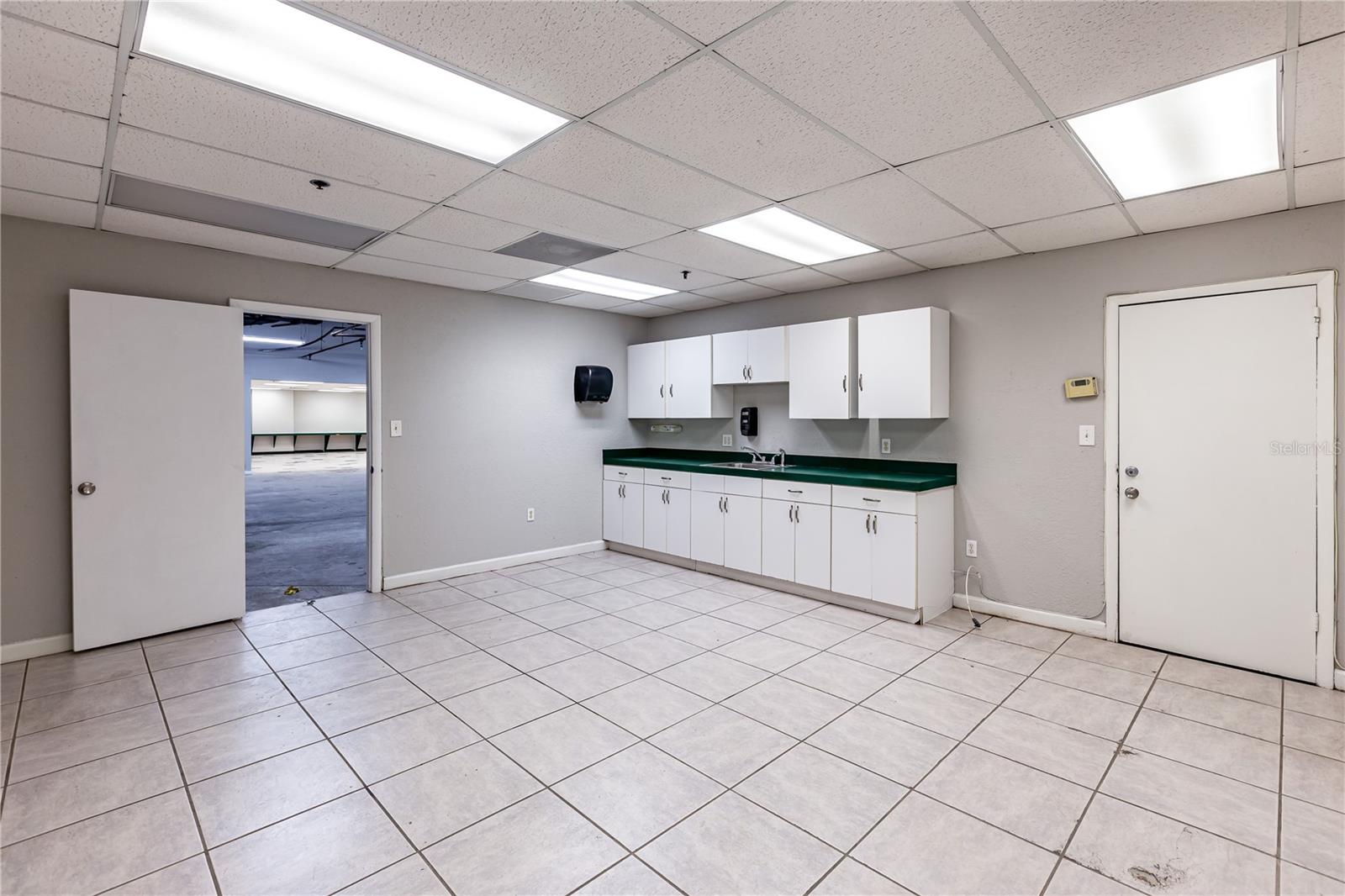 UNPLATTED - Commercial Lease