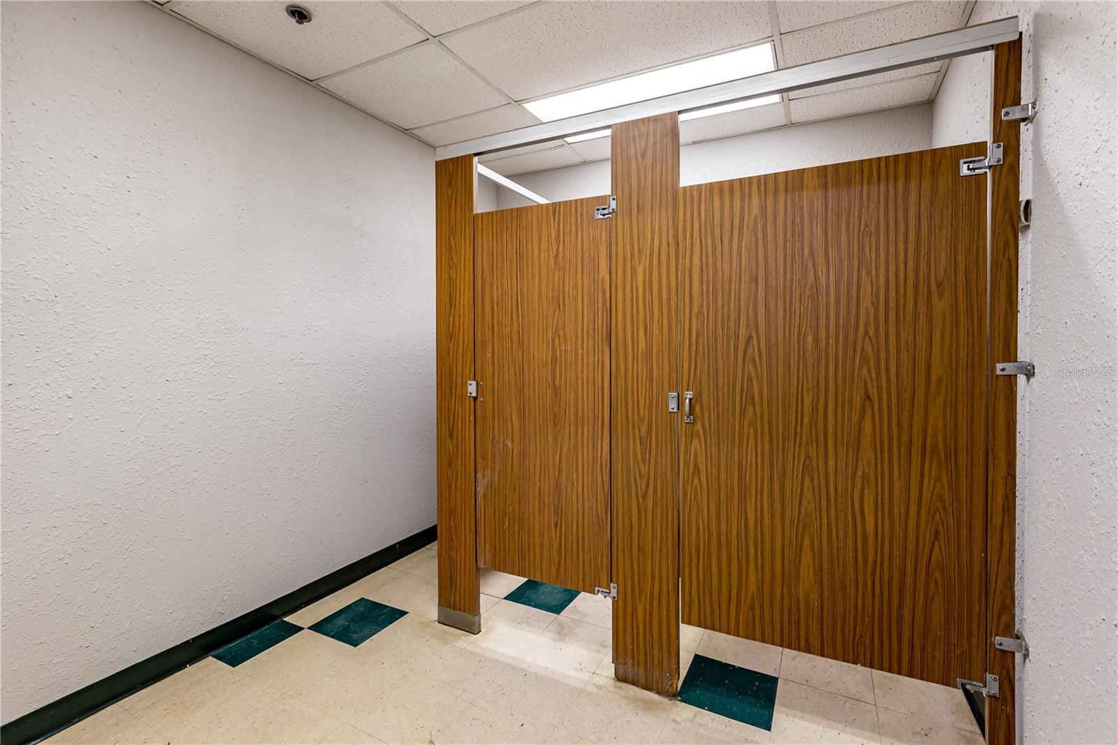 UNPLATTED - Commercial Lease