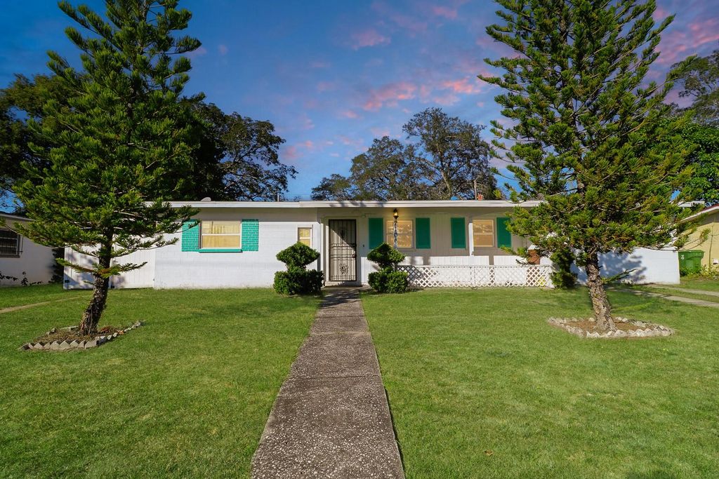 Photo of 2106 E 109th Avenue, Tampa, FL 33612 (MLS # TB8457389)