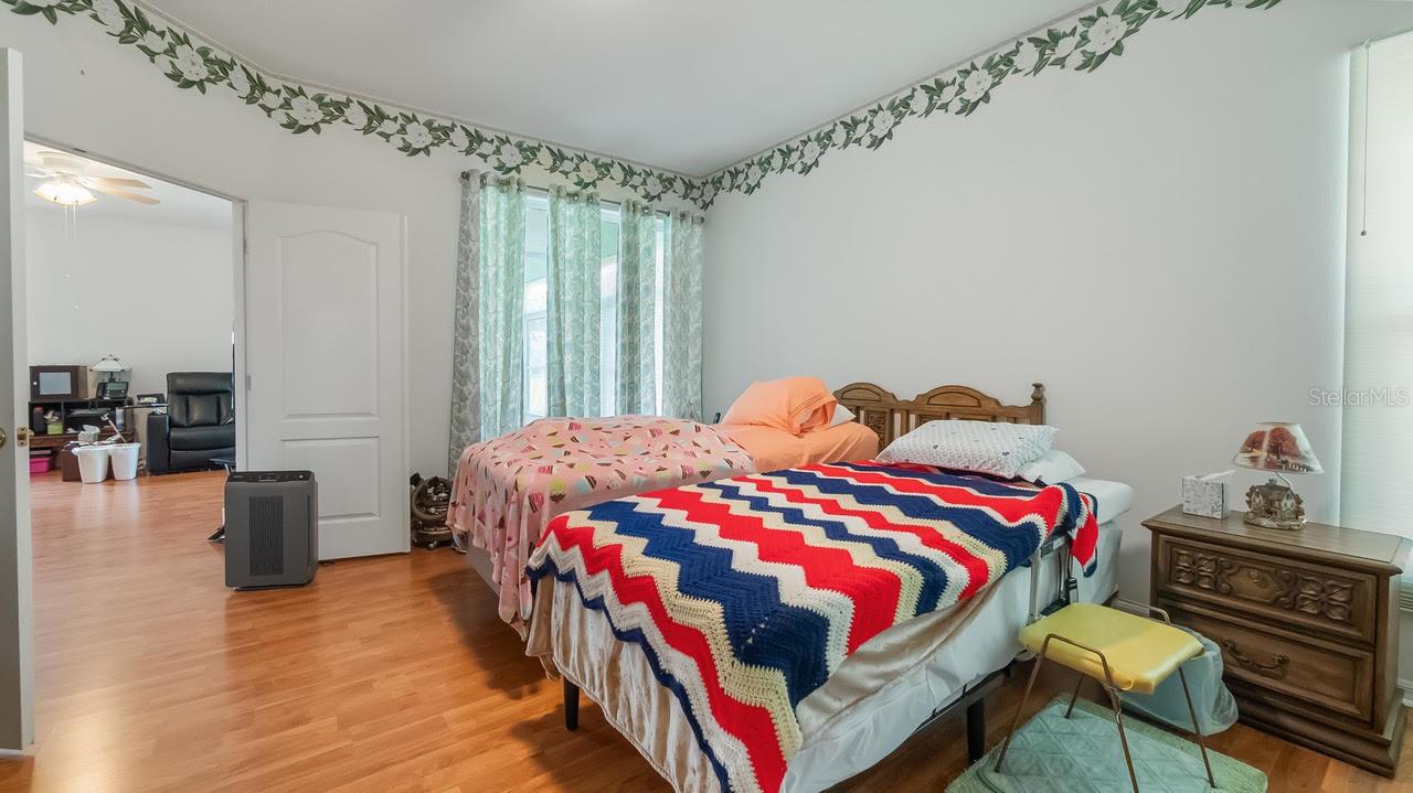 CLERMONT HUNTINGTON AT KINGS RIDGE - Residential