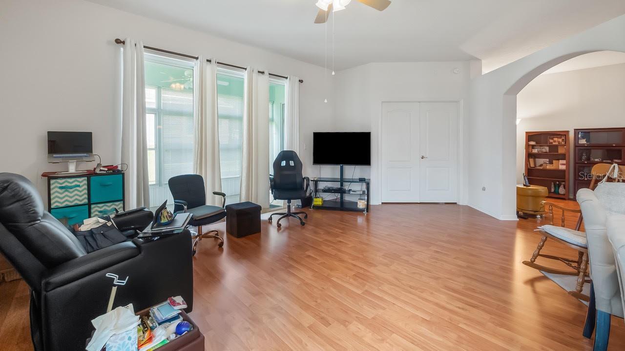 CLERMONT HUNTINGTON AT KINGS RIDGE - Residential