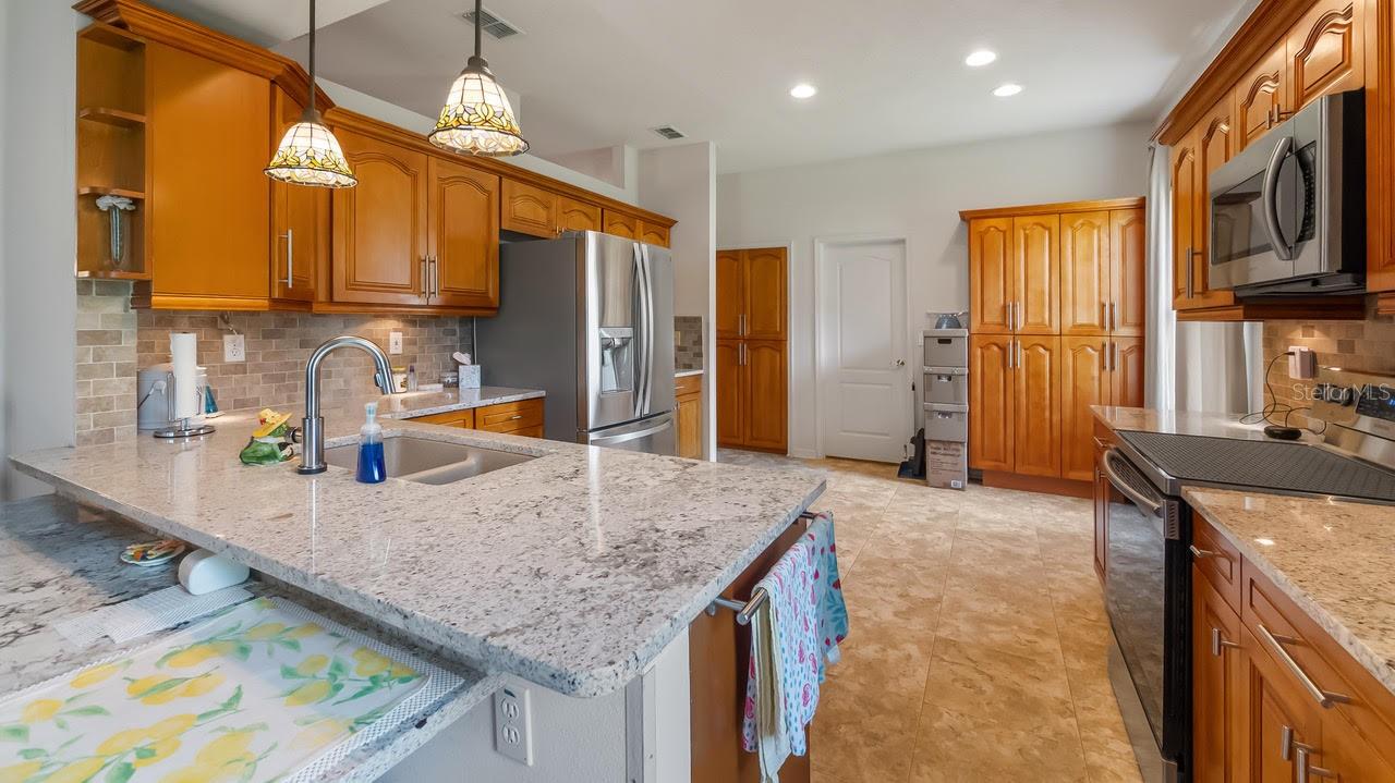 CLERMONT HUNTINGTON AT KINGS RIDGE - Residential