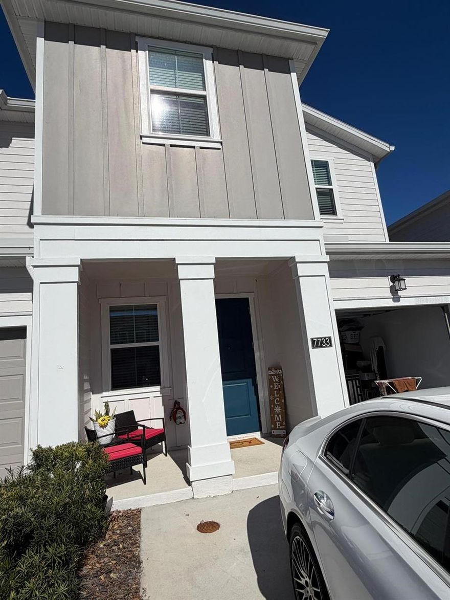 Located in the Lake Wilson Reserve community, this modern townhouse built in 2023 offers 3 bedrooms, 2.5 bathrooms, and approximately 1,797 square feet of thoughtfully designed living space.

The home features an open-concept layout that seamlessly connects the kitchen, living, and dining areas—ideal for both everyday living and entertaining. The kitchen offers ample natural light and flows directly into the main living spaces. The primary suite includes a well-appointed bathroom and comfortable living space. Additional features include a one-car garage and a private backyard area, providing both convenience and privacy.

Strategically located in Kissimmee, just minutes from US-192 with easy access to I-4, this property is close to Walt Disney World, shopping centers, restaurants, and major attractions, making it an excellent option for a primary residence or long-term rental investment.

The area continues to show strong rental demand, offering great potential for steady income.

The seller is highly motivated. Additionally, if the buyer chooses to work with the preferred lender, they may qualify for incentives or contributions toward closing costs.

A great opportunity combining location, functionality, and investment potential in one of Central Florida’s fastest-growing areas.