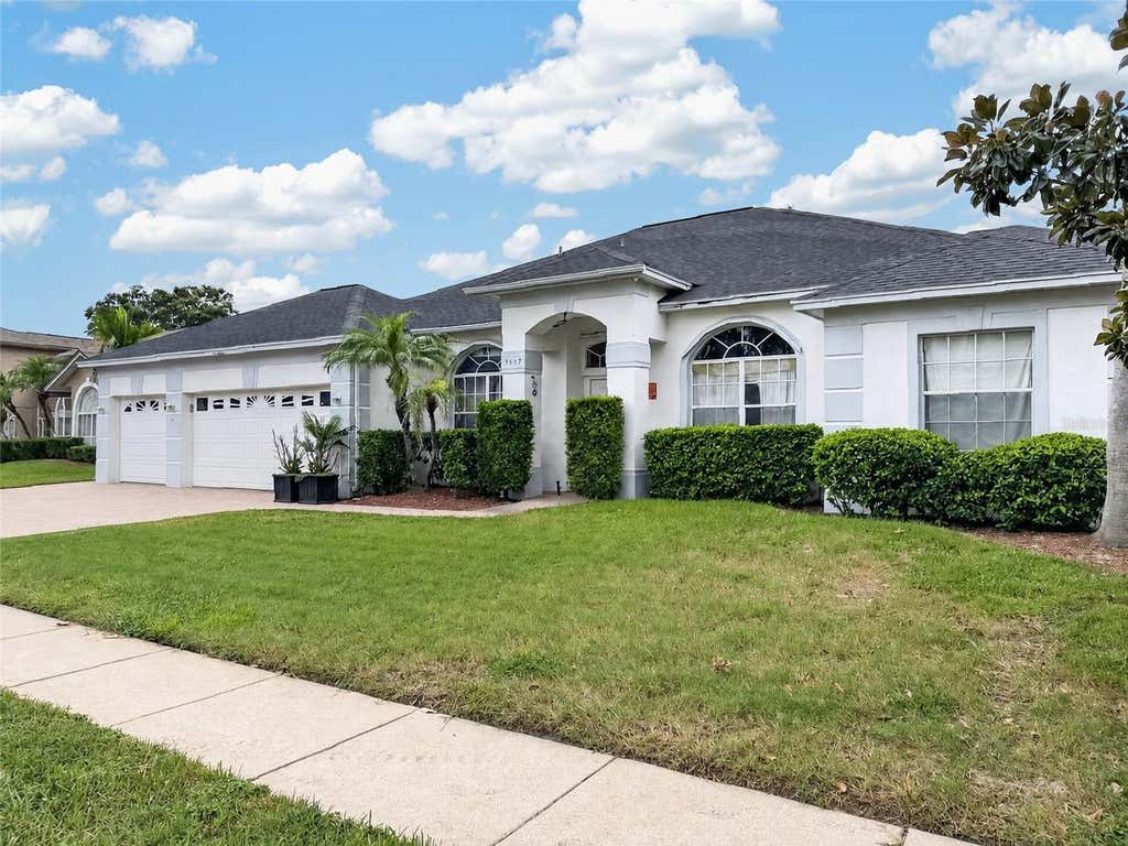 Photo of 3637 Devereaux Court, Orlando, FL 32837 (MLS # O6435304)