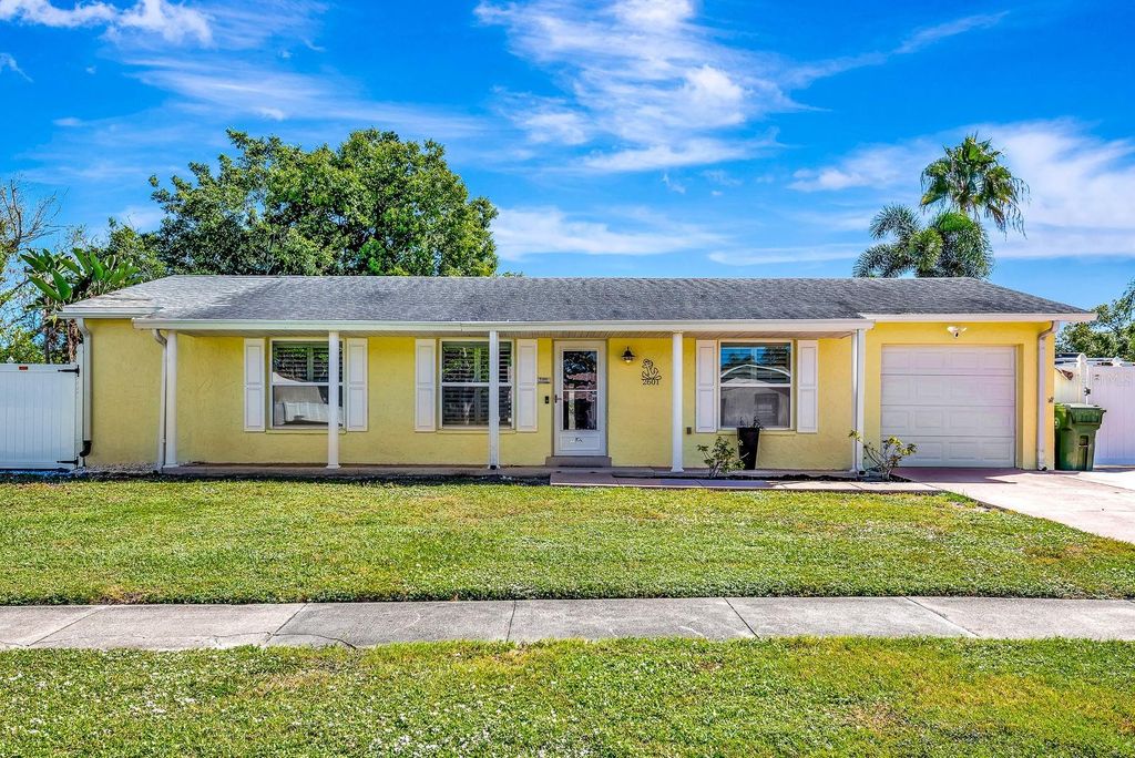 Photo of 2601 39th Street W, Bradenton, FL 34205 (MLS # A4669027)