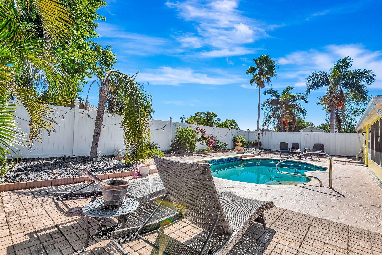 SANDPOINTE 1ST ADD - Residential