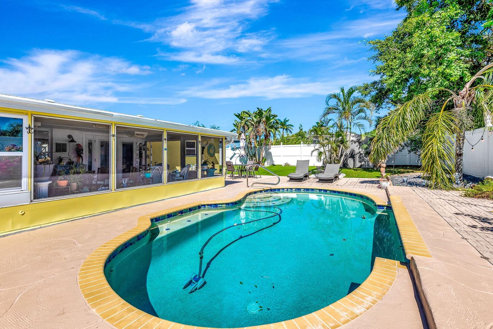 SANDPOINTE 1ST ADD - Residential