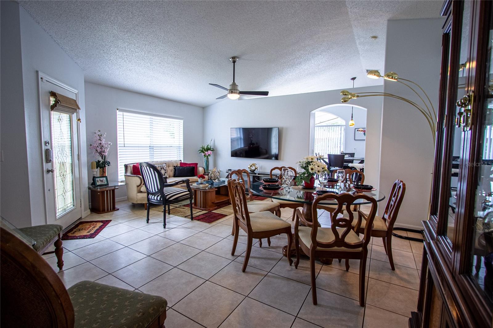 SHEFFIELD LAKESIDE ESTATES PH 03 - Residential Lease