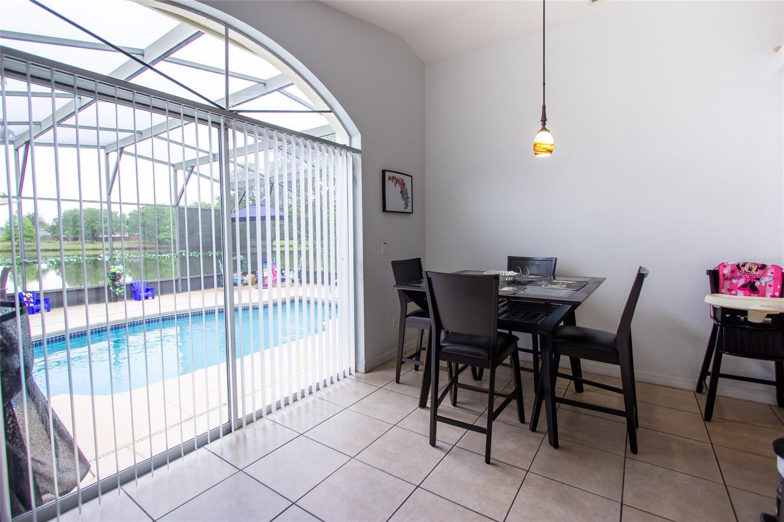 SHEFFIELD LAKESIDE ESTATES PH 03 - Residential Lease