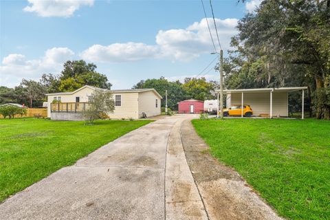 A home in LAKELAND