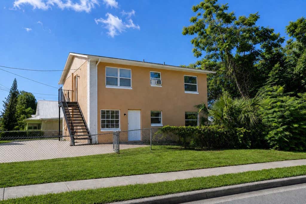 Photo of 1352 W Kaley Avenue, Orlando, FL 32805 (MLS # O6416220)